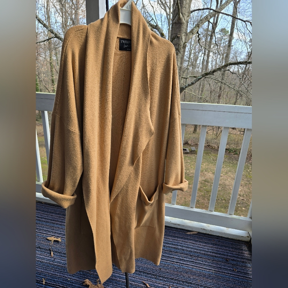 Sweater/Coat/Jacket
